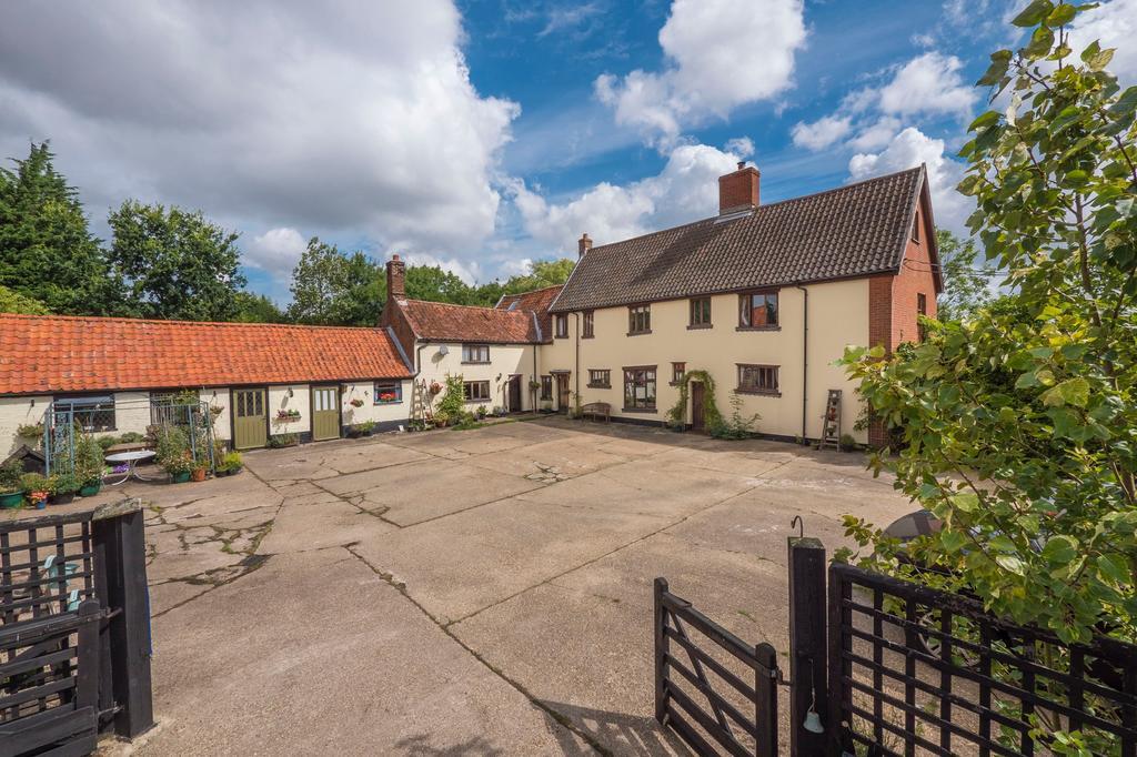 Valley Farmhouse, Westhall Bed & Breakfast 4*