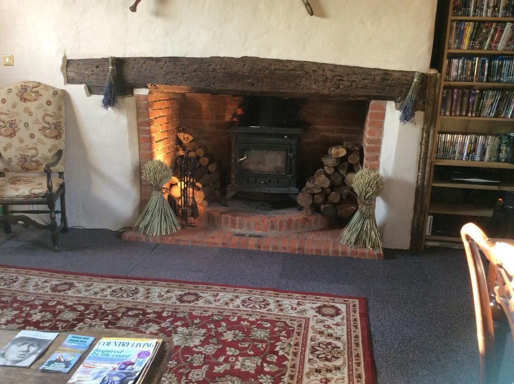 Valley Farmhouse, Westhall 4*